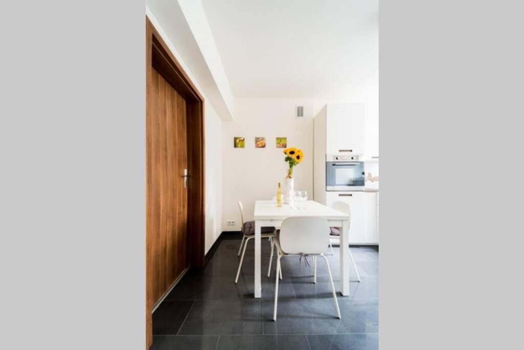 3 Rooms Big Apartment - 150 M Town Hall - Nice Design Wrocław Exterior foto