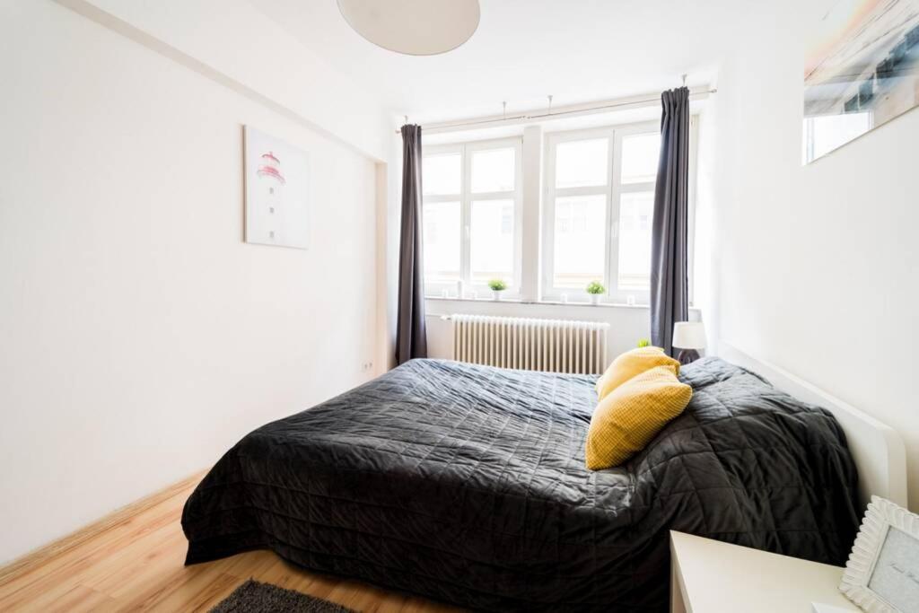 3 Rooms Big Apartment - 150 M Town Hall - Nice Design Wrocław Exterior foto